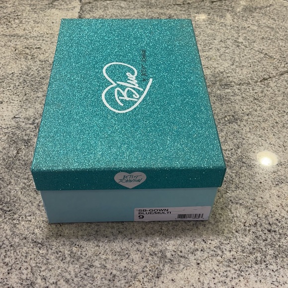 Betsey Johnson blue heel - Picture 4 of 5